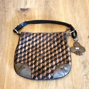 Fun light leather bag